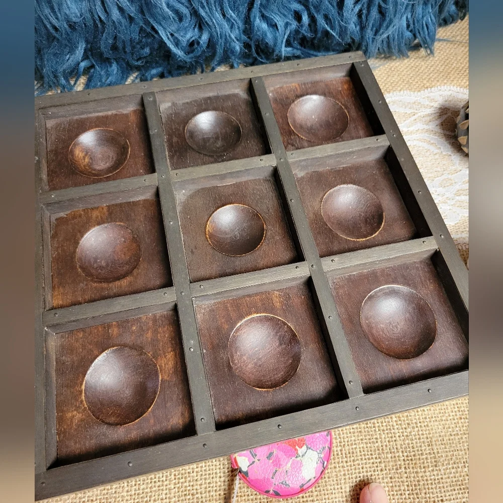 Vintage pier 1 wooden table game 10×10 square w/9 wood balls-brown/white